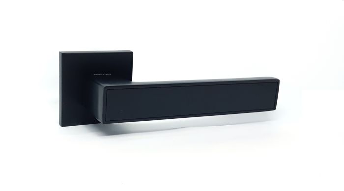 Ручка на квадратнiй основi серiя ultra | тонка розетка 6,5 мм, 21 - 810, MBP/BL | ЧОРНИЙ МАТОВИЙ/Чорна Вставка, 23887